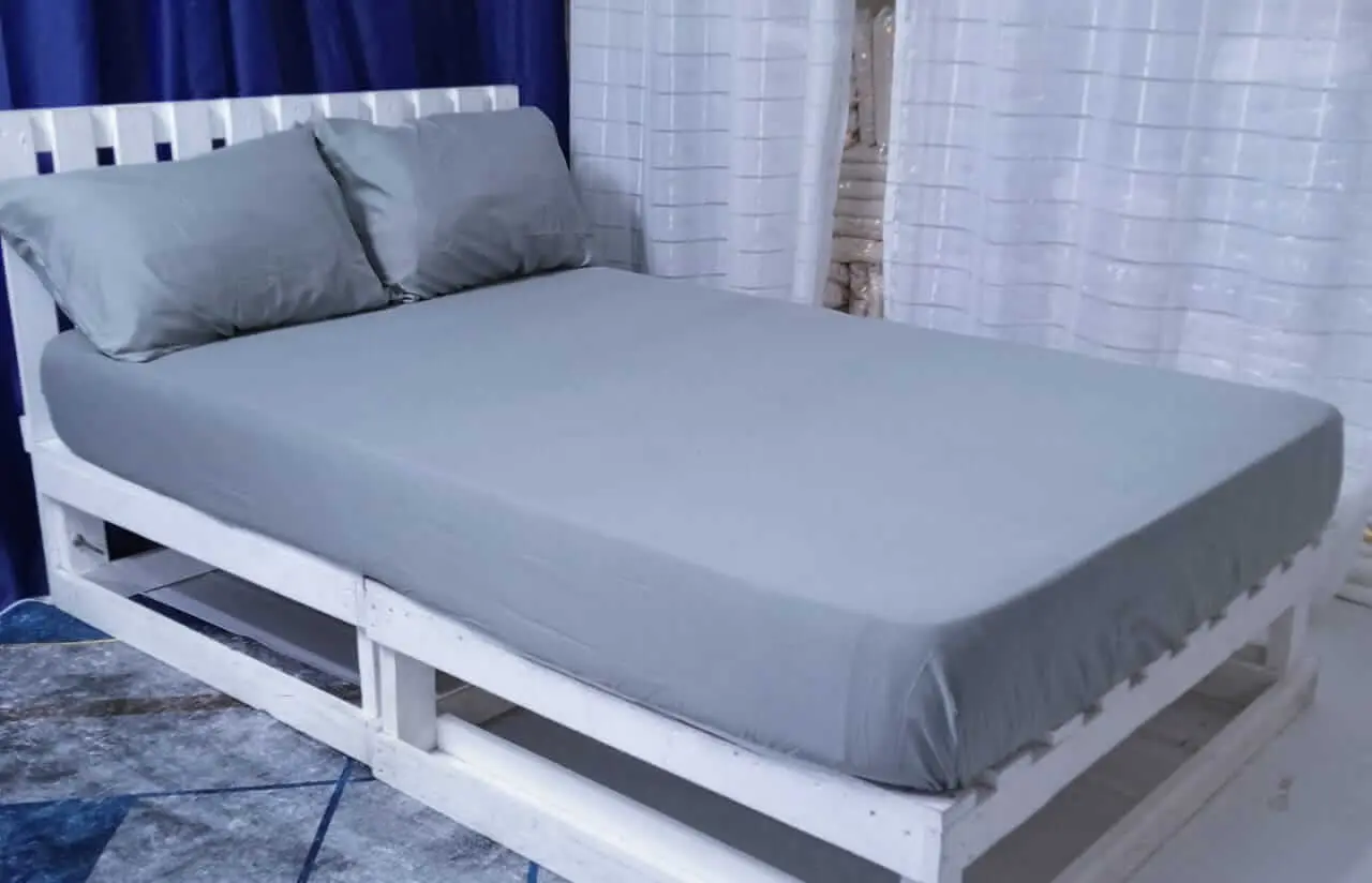 3-Piece Cotton-Fitted Bedsheet Set